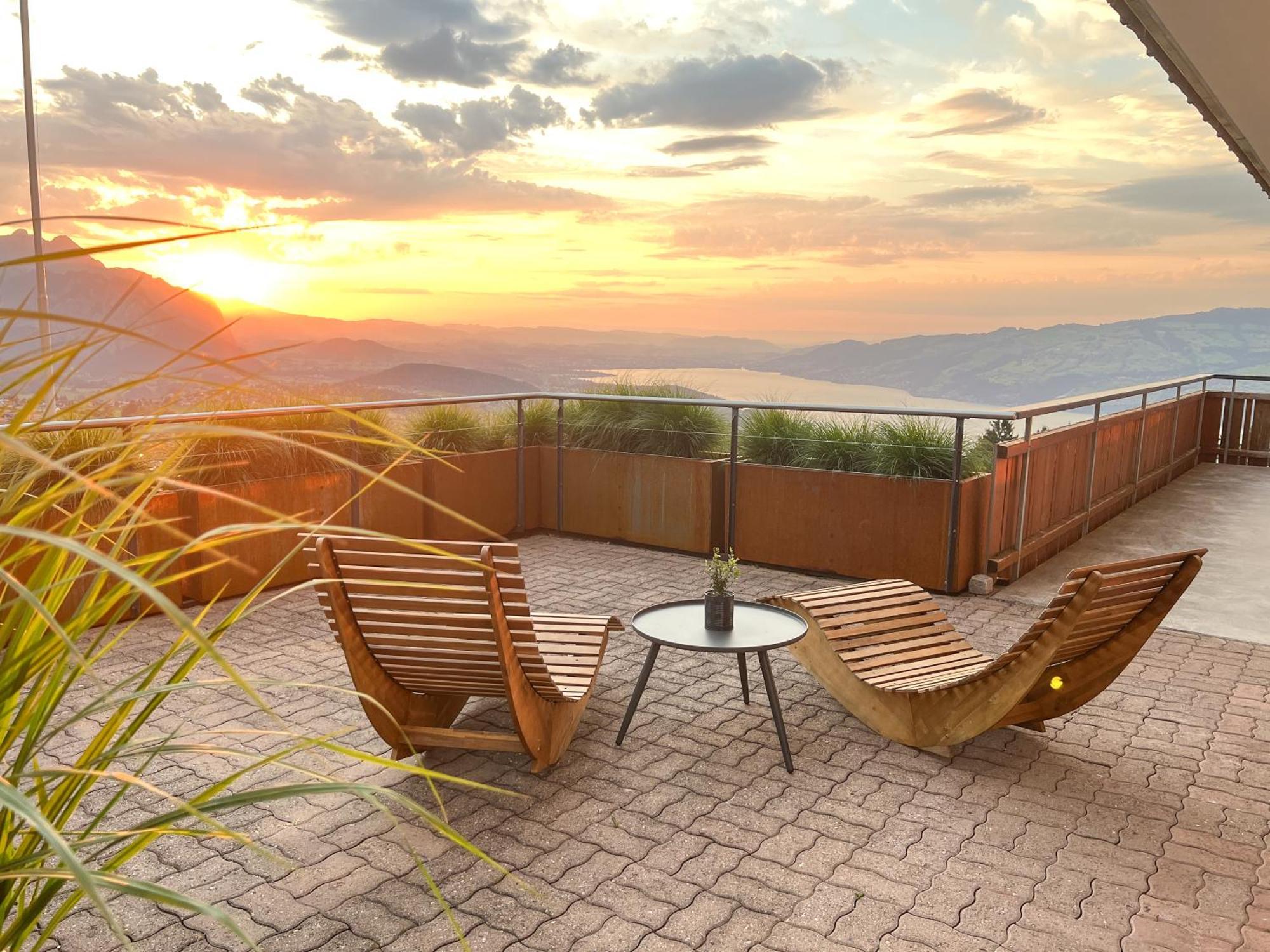 Auszeit-Hotel Z Aeschiried Aeschi Bei Spiez Exteriör bild
